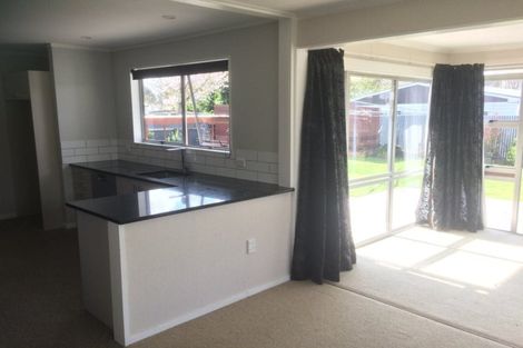 Photo of property in 10 Westhaven Grove, Takaro, Palmerston North, 4412