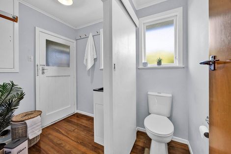 Photo of property in 211 Frankley Road, Frankleigh Park, New Plymouth, 4310