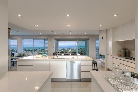 Photo of property in 24 Manhattan Rise, Orewa, 0931