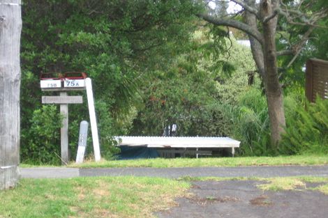 Photo of property in 2/75 Beach Haven Road, Beach Haven, Auckland, 0626