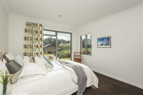 Photo of property in 40 Pentonville Close, Westmorland, Christchurch, 8025