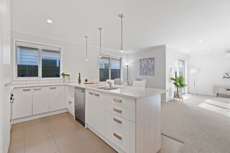 Photo of property in 48 Adams Road South, Pukekohe, 2120