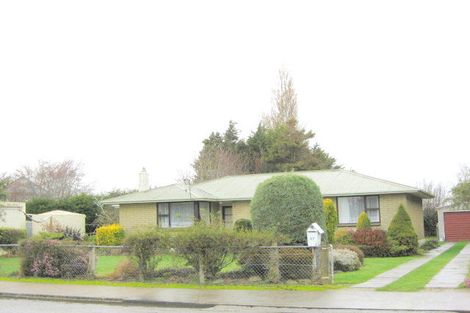 Photo of property in 47 Seaward Road, Edendale, 9825