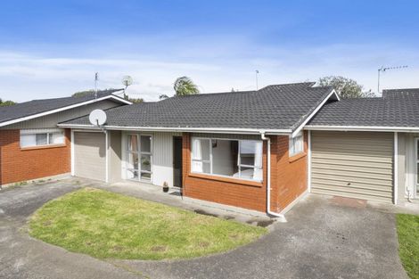 Photo of property in 5a Mckenzie Road, Mangere Bridge, Auckland, 2022