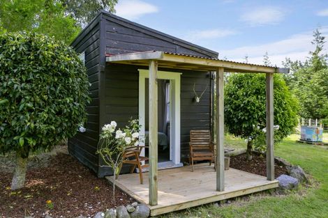 Photo of property in 4/142 Mapara Road, Acacia Bay, Taupo, 3385