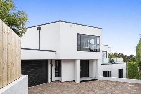 Photo of property in 2/11 Belleview Terrace, Mount Pleasant, Christchurch, 8081