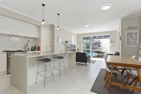 Photo of property in 2 Kotuku Lane, Hobsonville, Auckland, 0616