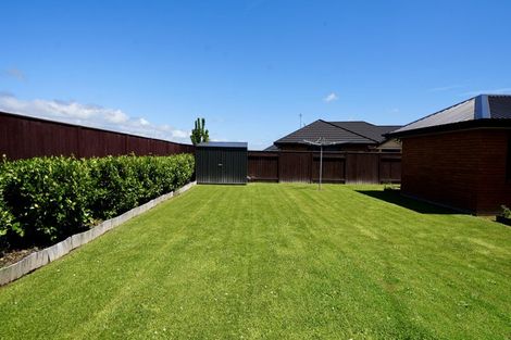Photo of property in 60 Geneva Terrace, Kelvin Grove, Palmerston North, 4414