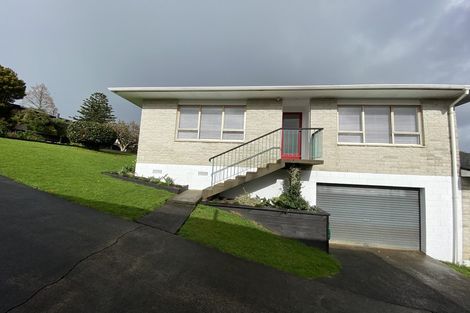 Photo of property in 1/32 Shanaway Rise, Hillcrest, Auckland, 0627