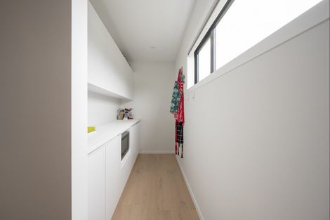 Photo of property in 2 Courthill Lane, Wanaka, 9305