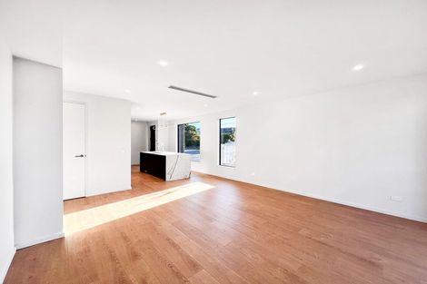 Photo of property in 1/74 Caledonian Road, St Albans, 8014