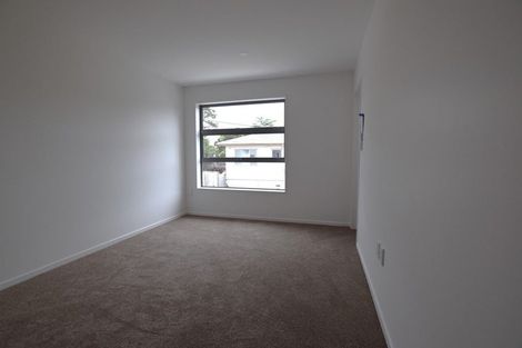 Photo of property in 62 Royal Road, Massey, Auckland, 0614