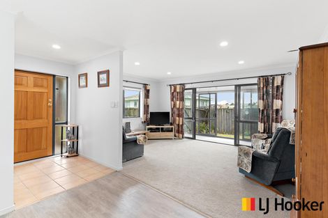 Photo of property in 50 Milson Drive, Papakura, 2110