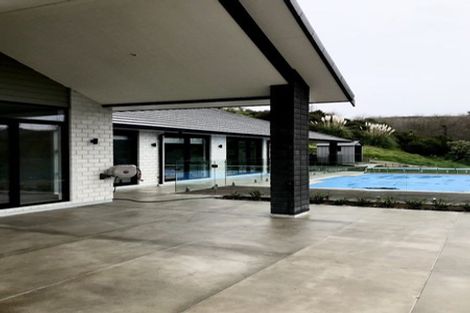 Photo of property in 90 Stoneridge Terrace, Whitford, Manurewa, 2576
