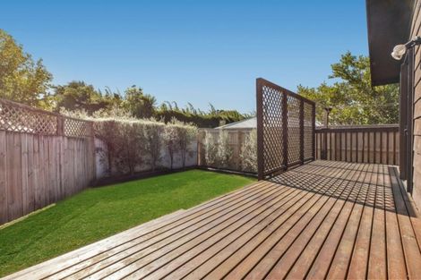 Photo of property in 11 Firle Place, Green Bay, Auckland, 0604