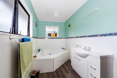 Photo of property in 211 Gray Road, Te Kamo, Kamo, 0185