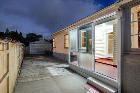 Photo of property in 27 Savage Crescent, West End, Palmerston North, 4412
