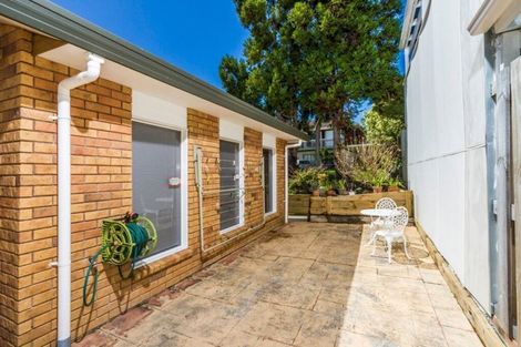 Photo of property in 11 William Souter Street, Forrest Hill, Auckland, 0620