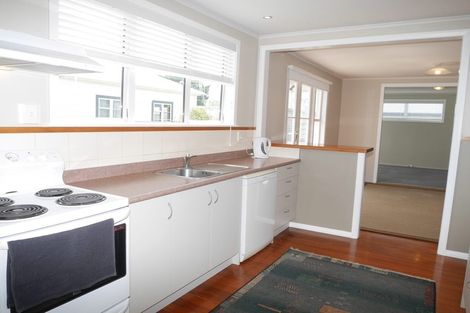 Photo of property in 11b Te Kupe Road, Paraparaumu Beach, Paraparaumu, 5032