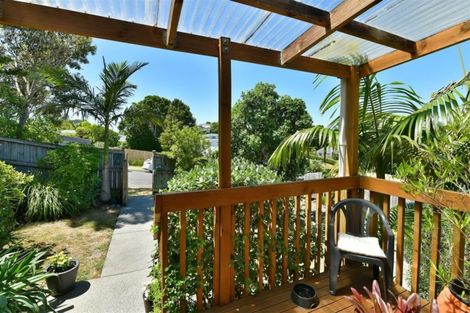 Photo of property in 1/4 Knott Road, Stanmore Bay, Whangaparaoa, 0932