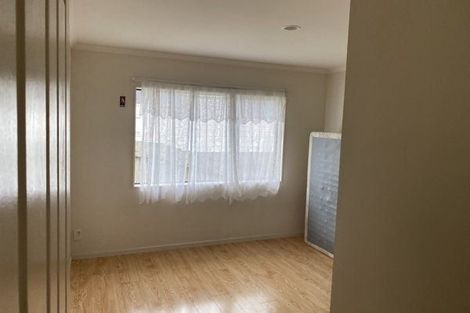 Photo of property in 3 Shah Place, Glen Eden, Auckland, 0602