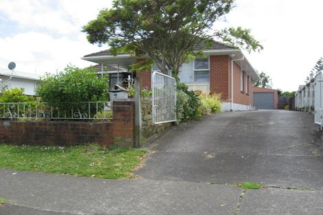 Photo of property in 32 Friesian Drive, Mangere, Auckland, 2022