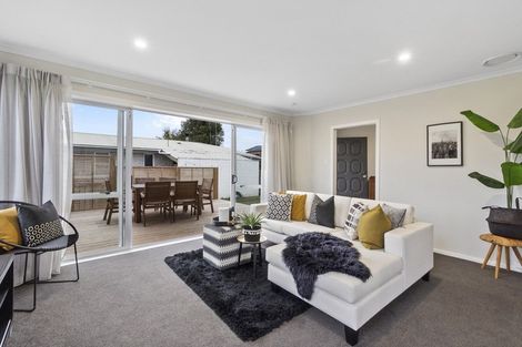 Photo of property in 5 Sacha Place, Glenview, Hamilton, 3206