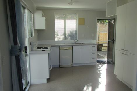 Photo of property in 14 Stottholm Road, Titirangi, Auckland, 0604