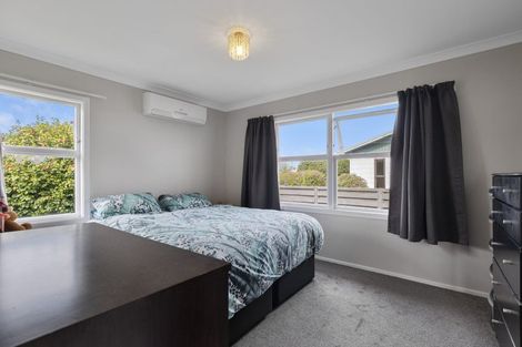 Photo of property in 5 Ngaio Place, Hawera, 4610
