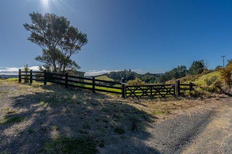 Photo of property in 93 Ranui Road, Karetu, 0283