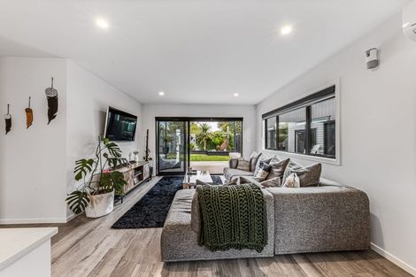 Photo of property in 11 Makete Crescent, Hobsonville, Auckland, 0618