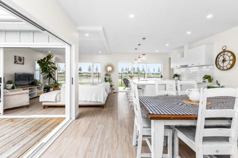 Photo of property in 32 Kaituna Place, Te Awa, Napier, 4110