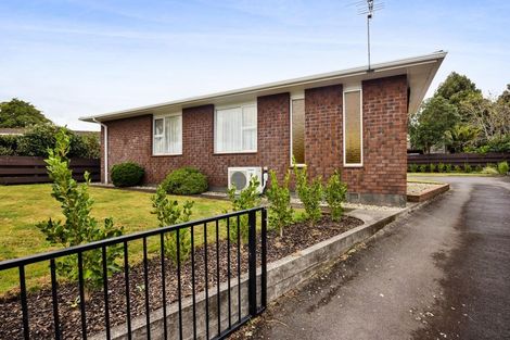 Photo of property in 53 Manu Crescent, Upper Vogeltown, New Plymouth, 4310