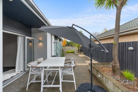 Photo of property in 16 Eaglesome Avenue, Aidanfield, Christchurch, 8025