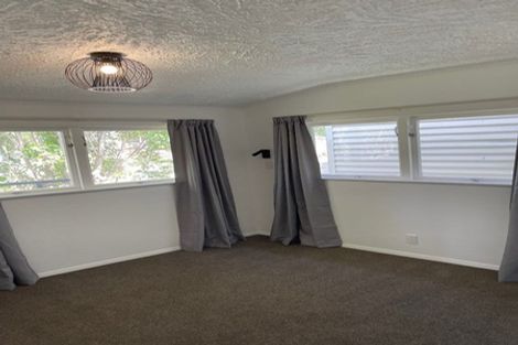 Photo of property in 37 Bird Grove, Stokes Valley, Lower Hutt, 5019