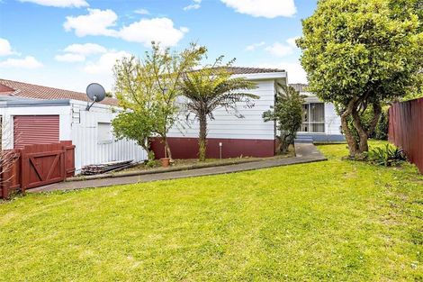 Photo of property in 2/35 Taitimu Drive, Weymouth, Auckland, 2103