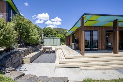 Photo of property in 14 Whaanga Road, Raglan, 3297
