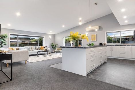 Photo of property in 6a Queenwood Road, Levin, 5510