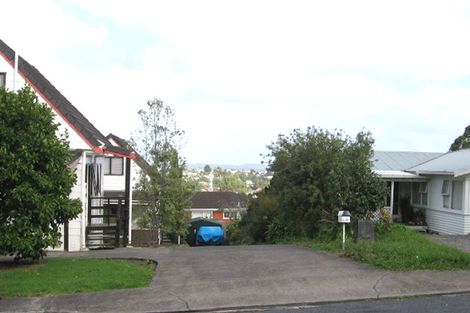 Photo of property in 2/36 Cyclarama Crescent, Massey, Auckland, 0614