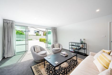 Photo of property in 15 Faulks Terrace, Wanaka, 9305