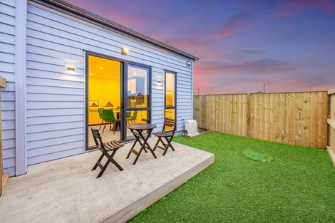 Photo of property in 8 Ihi Place, Karaka, 2578