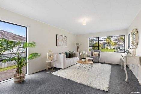 Photo of property in 27 Barbados Drive, Unsworth Heights, Auckland, 0632