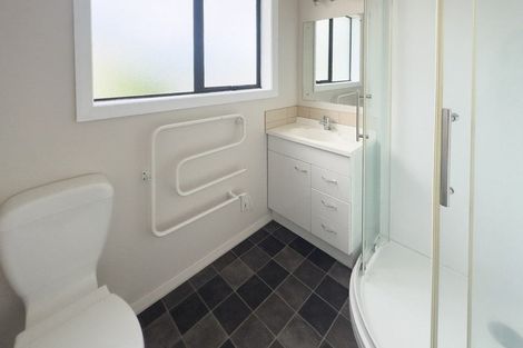 Photo of property in 32 Bateman Avenue, Bryndwr, Christchurch, 8053