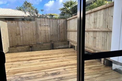 Photo of property in 43 Tirimoana Road, Te Atatu South, Auckland, 0602