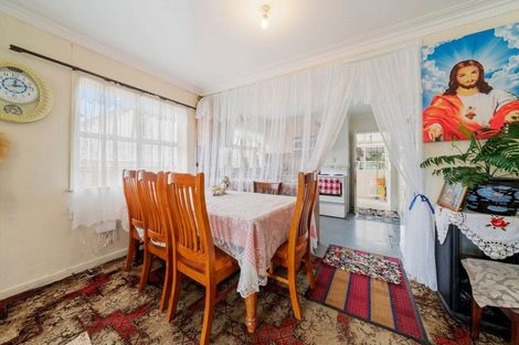 Photo of property in 122 Buckland Road, Mangere East, Auckland, 2024