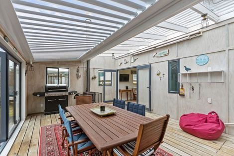 Photo of property in 22 Pinedale Crescent, Riversdale Beach, Masterton, 5872