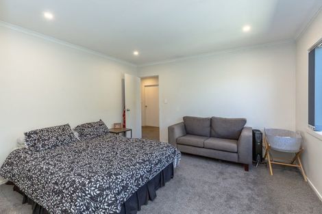 Photo of property in 4 Devon Lane, Carterton, 5713