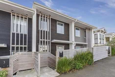 Photo of property in 4/24 Tamar Street, Island Bay, Wellington, 6023