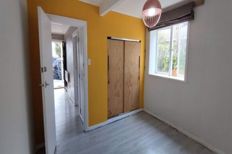 Photo of property in 4 Mills Road, Brooklyn, Wellington, 6021