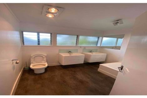 Photo of property in 443 Don Buck Road, Massey, Auckland, 0614